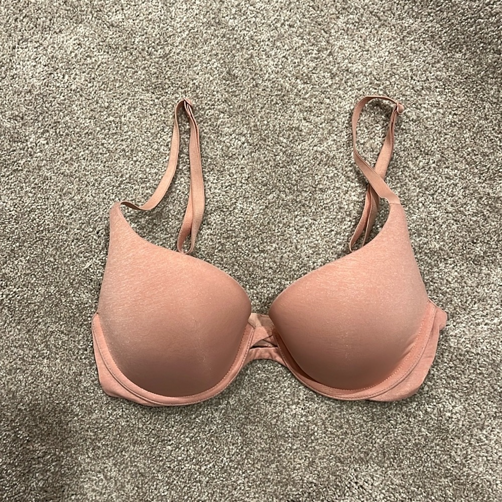 Victoria’s Secret padded perfect coverage bra